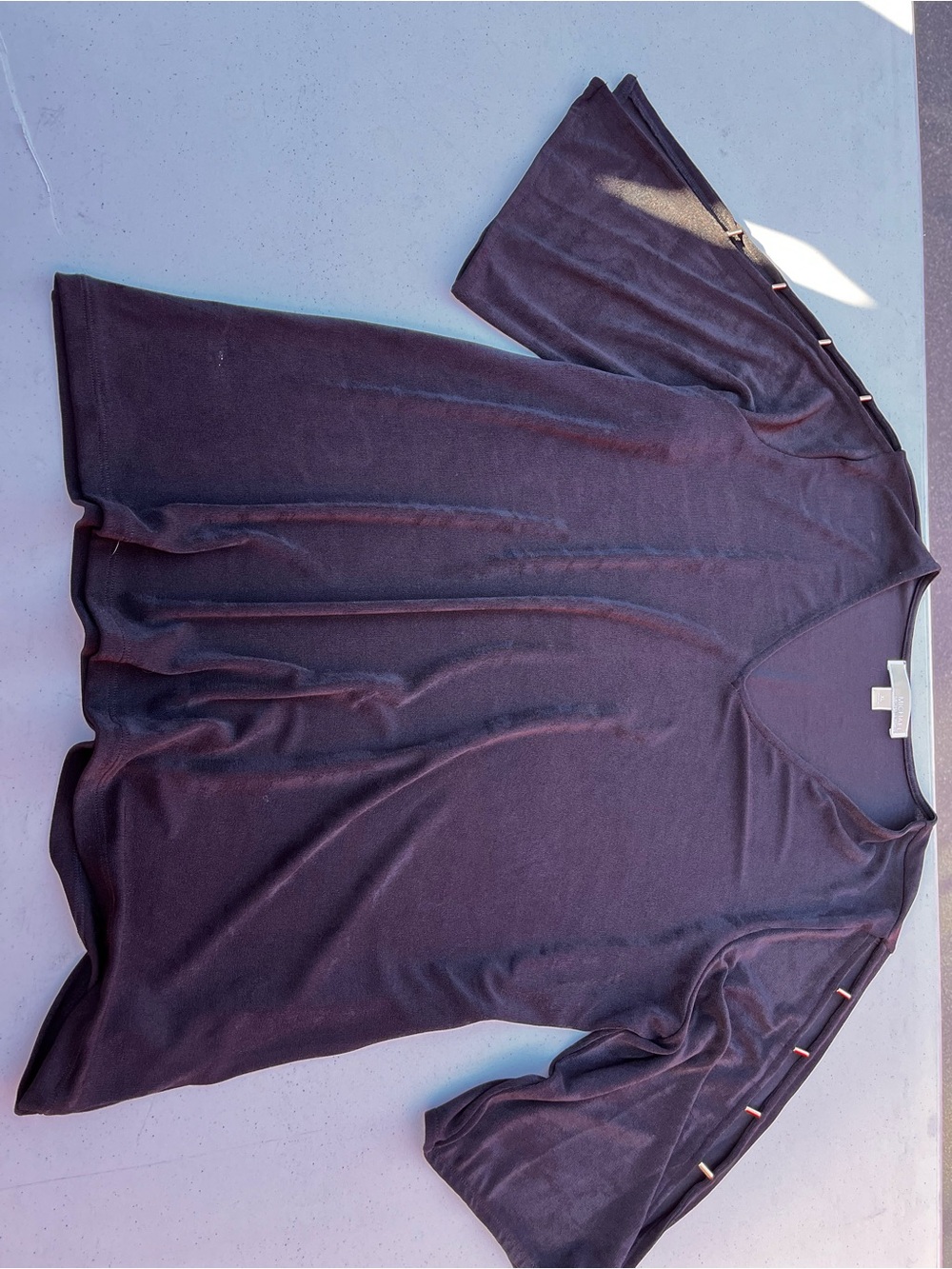 Simple V-Neck Knit Top in Deep black